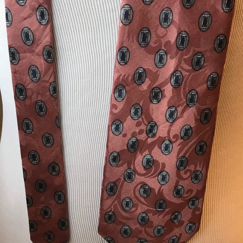 Manhattan Men's Tie
